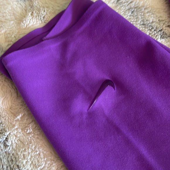 Nike One Luxe Mid-Rise 7/8 Leggings - Picture 4 of 9